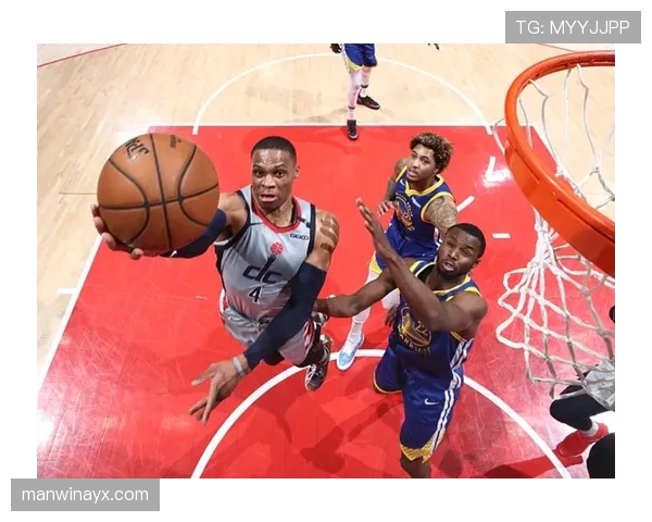 拉塞尔·威斯布鲁克突破中转换效率提升明显，关键时刻得分拉开差距